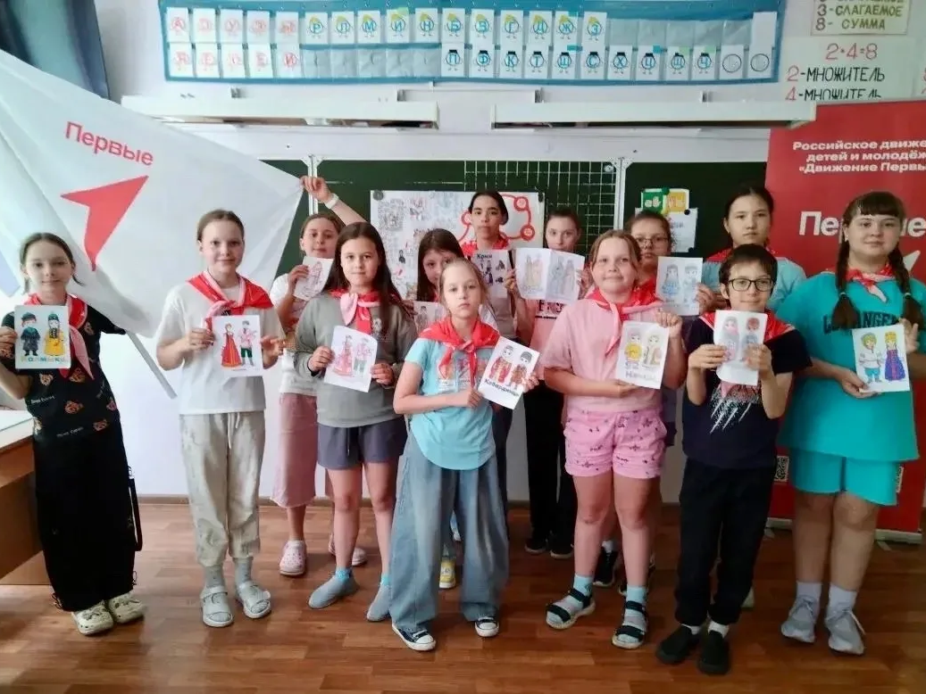 9 день ЛПЛ «ГАЛАКТИКА» День национального костюма народов России.
